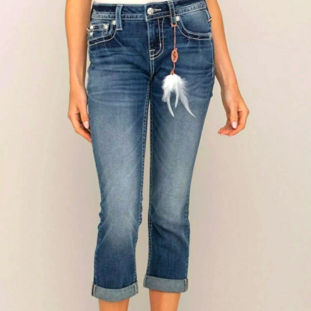 NWT MISS ME Detailed Heart Capri Crop Jean